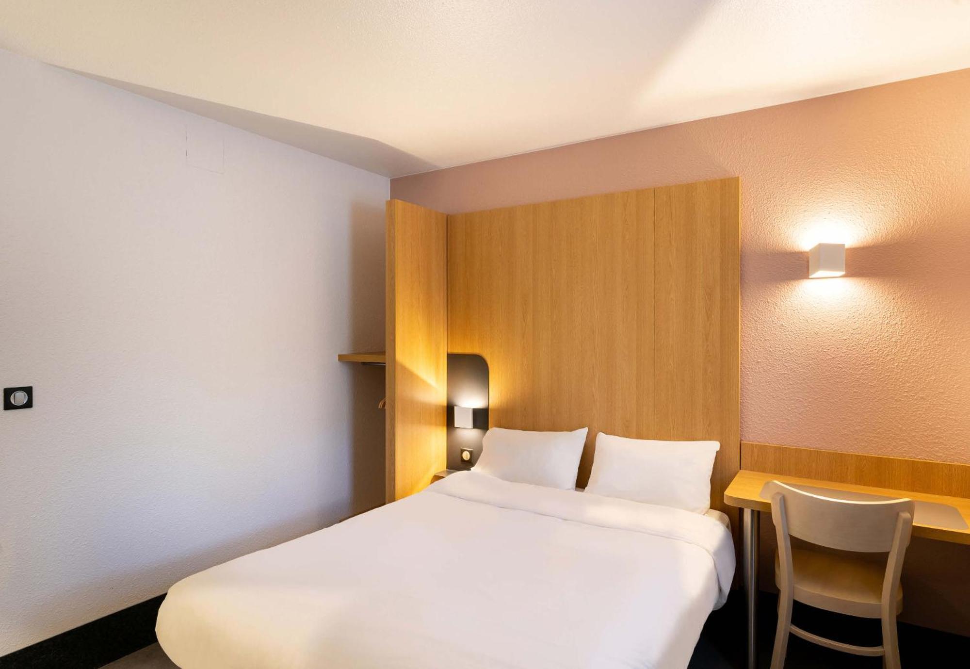B&B Hotel Lorient ลาเนสแตร์ ภายนอก รูปภาพ