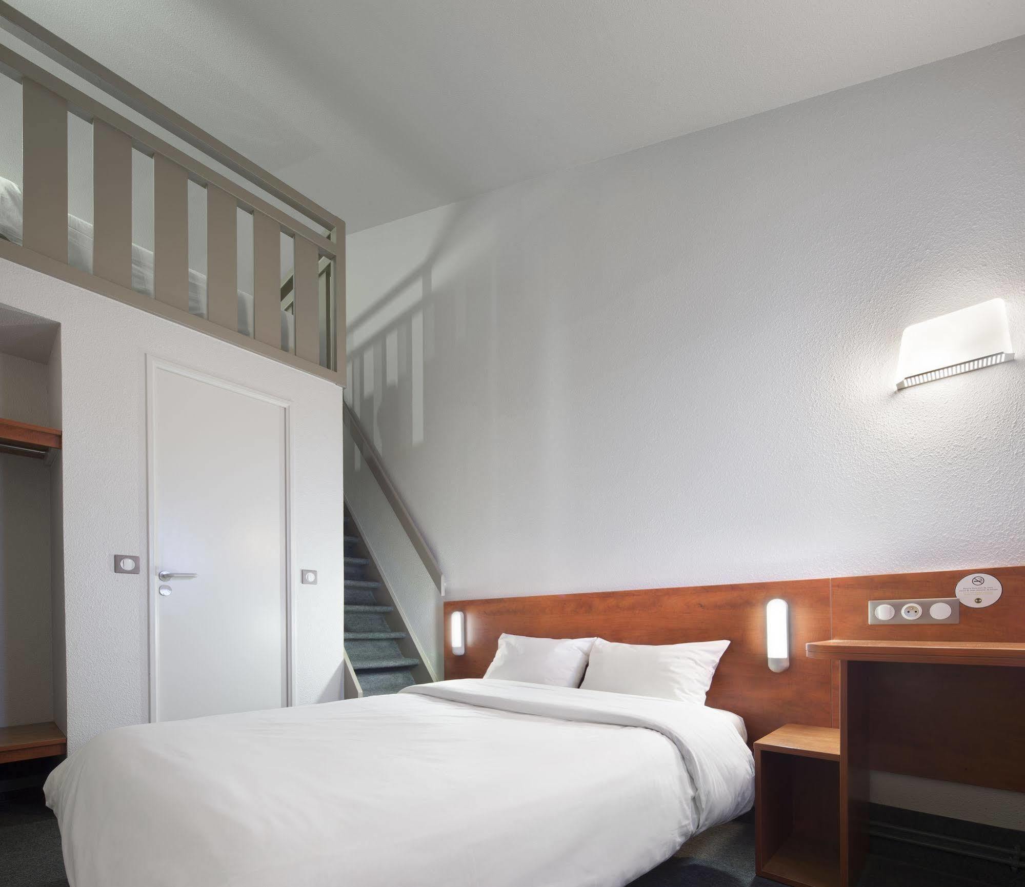 B&B Hotel Lorient ลาเนสแตร์ ภายนอก รูปภาพ