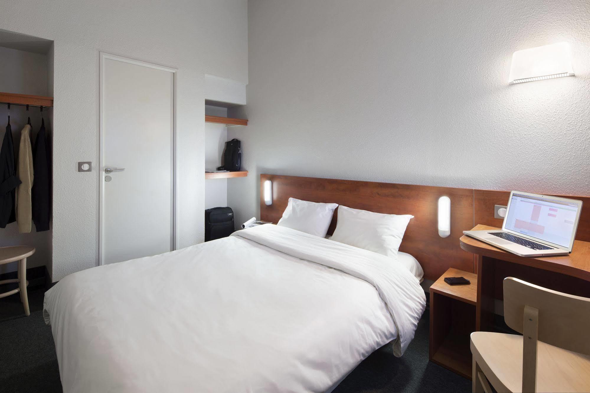 B&B Hotel Lorient ลาเนสแตร์ ภายนอก รูปภาพ