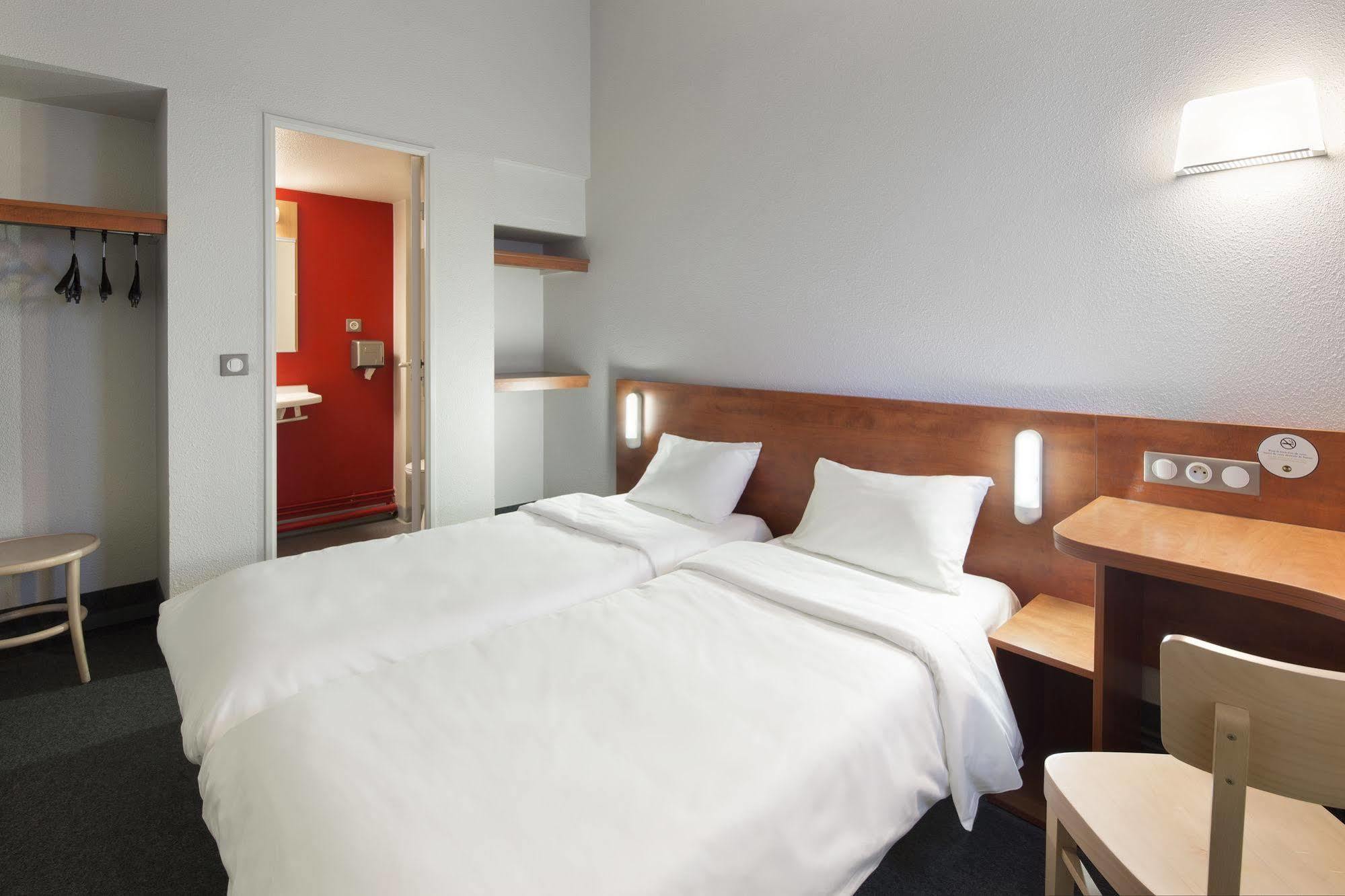 B&B Hotel Lorient ลาเนสแตร์ ภายนอก รูปภาพ