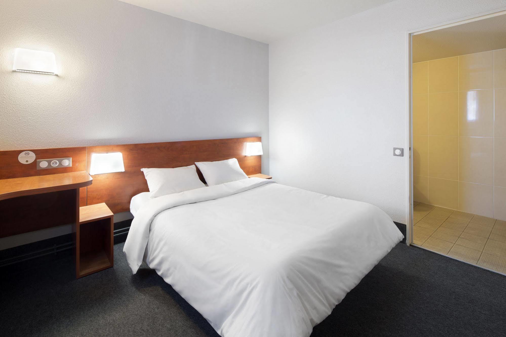 B&B Hotel Lorient ลาเนสแตร์ ภายนอก รูปภาพ