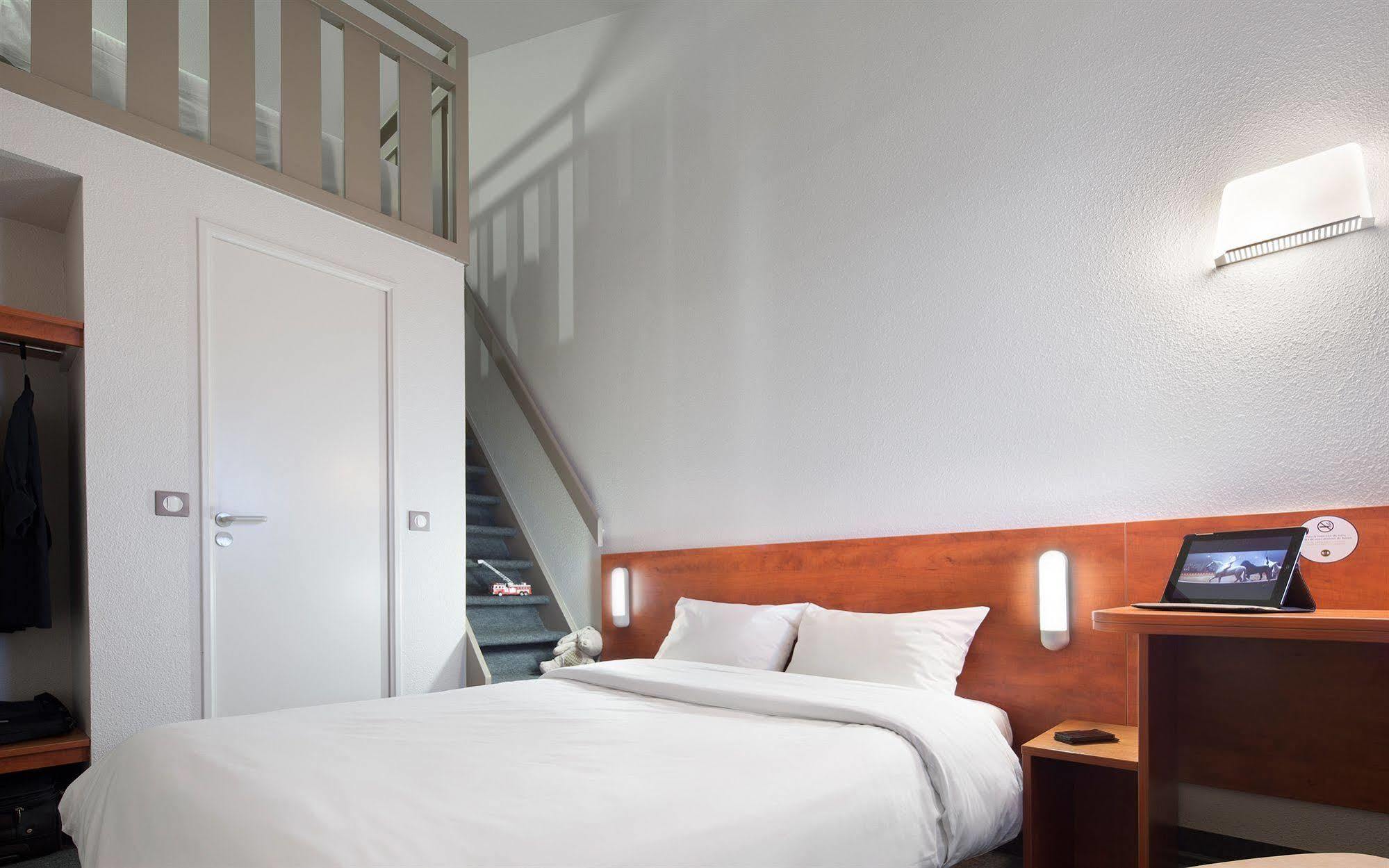 B&B Hotel Lorient ลาเนสแตร์ ภายนอก รูปภาพ